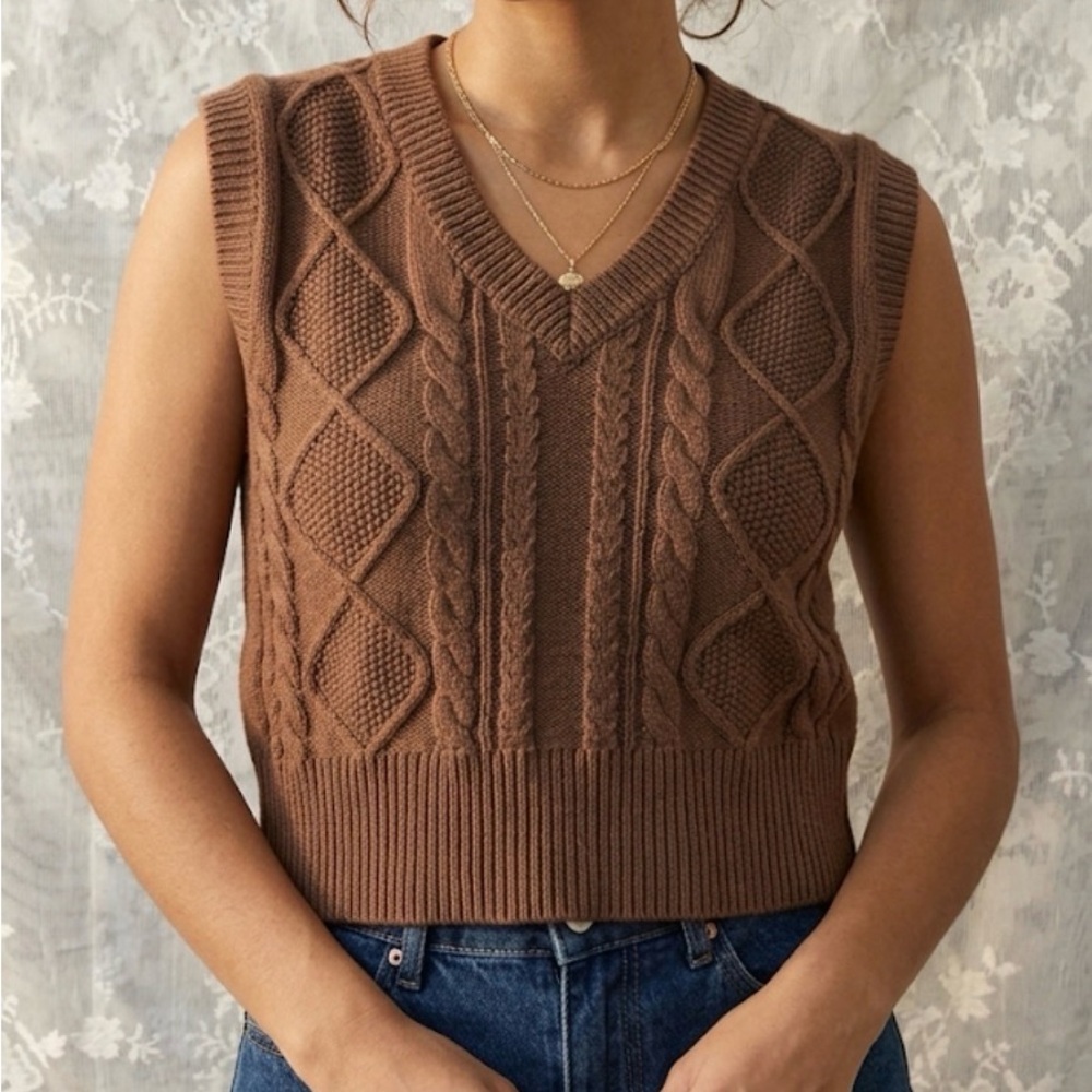 Women's Brown Cable Knit V-Neck Sweater Vest